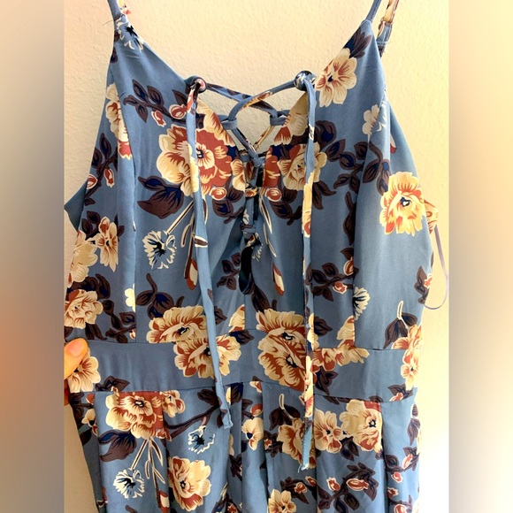 Dress - Picture 3 of 3